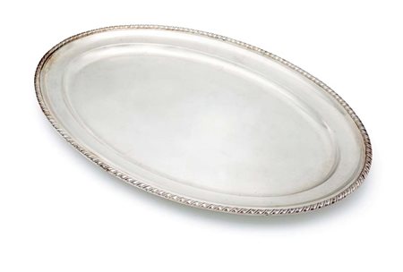 Piatto da portata ovale in argento 800/000 profilo segnato da cordolo cm...