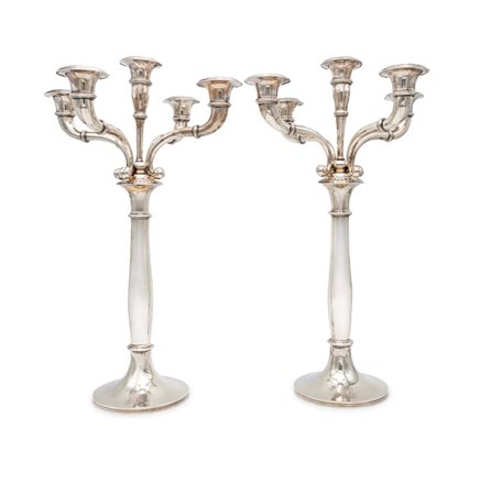 Coppia di candelabri in argento a doppio uso, Vienna 1836 fusto liscio su...