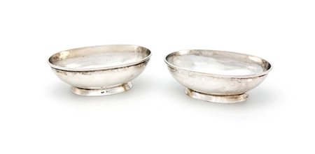 Coppia di vaschette ovali in argento 800/000 basso piede ad anello cm...