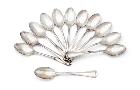 Dodici cucchiai da dessert con impugnatura a cuore argento 800/000 cm 13 -...