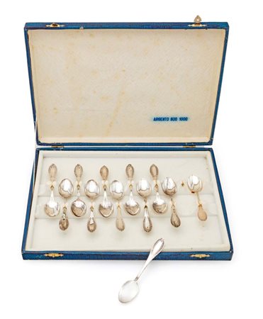 12 cucchiaini da caffè Impero di cui uno non pertinente peso complessivo gr. 92