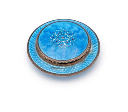 Piccolo portapillole in argento e smalto azzurro guillochée, Svizzera, primi...