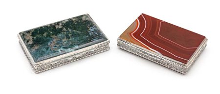 Due portasigarette in argento e pietre dure uno con fondo e coperchio in...