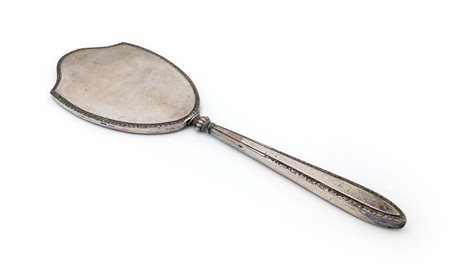 Specchio da toletta in argento sterling a forma di scudo con lungo manico e...