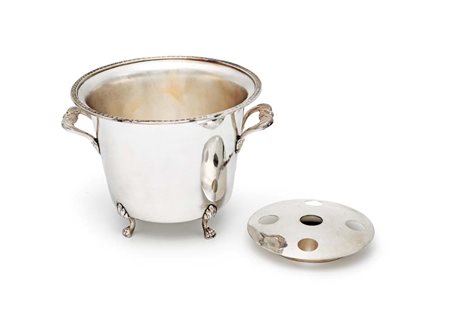 Secchiello portaghiaccio in argento orlo superiore con profilo a palmette,...