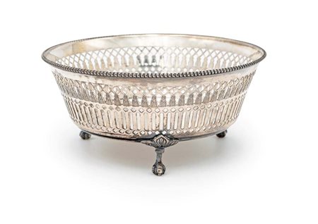 Coppetta circolare in argento 800/000 fascia traforata cm 6,5x14 - gr. 154