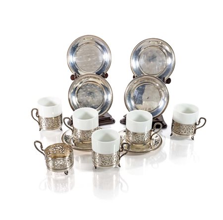 Sei porta tazzina con piattino in argento 800/000 con cinque tazzine...