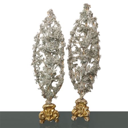 Coppia di palme votive con base in legno dorato, fine 1800s