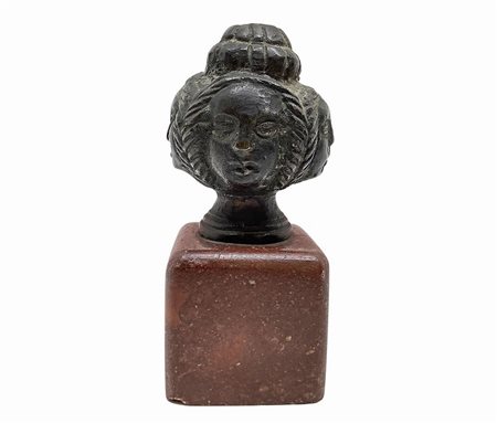 4 volti di donna, 13° secolo