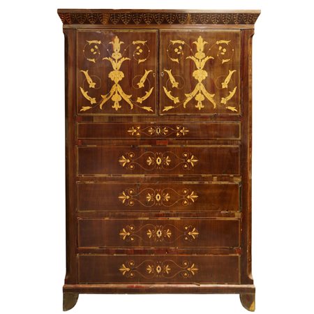 Chiffonier  in mogano e piuma di mogano con intarsi in legni chiari a contrasto, due sportelli superiori, 5 cassetti inferiori , Sicily 19° secolo 