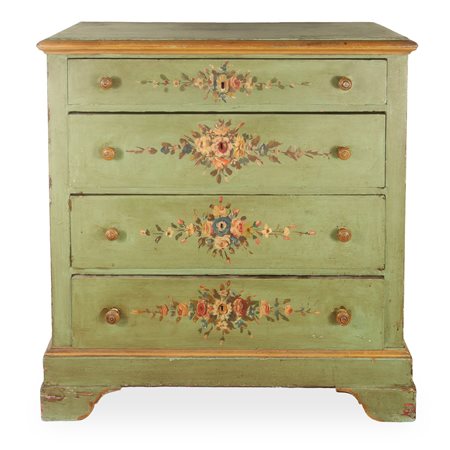 Piccolo cassettone laccato e dipinto a motivi floreali, 19° secolo