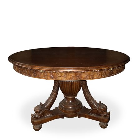 Tavolo allungabile con sostegno con triplice scultura, piano con balza scolpita, 19° secolo