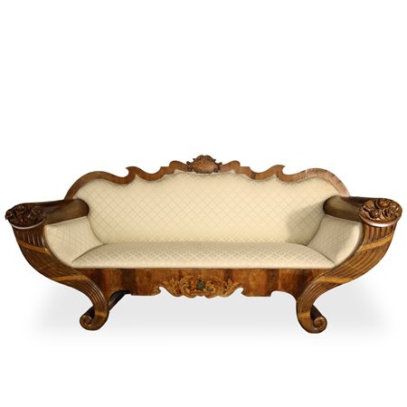 Divano a barca scatolato con braccioli scolpiti a cornucopia, first quarter of the 19° secolo