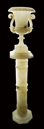  
VASO IN ALABASTRO SU COLONNA  PRIMA META' XIX secolo
SCULTURA ALABASTRO 