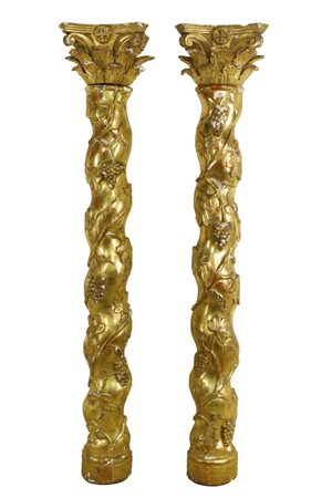  
Coppia di mezze colonne in legno dorato XVIII secolo
 cm 140x26x13