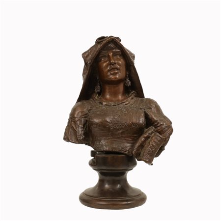 Costantino  Barbella ( Chieti, 31 gennaio 1853 -  Roma,  5 dicembre 1925) 
Scultura di bronzo "Donna di Scanno" 1898
Scultura in bronzo su base tonda cm 22 x 20 x 18 (esclusa la base)