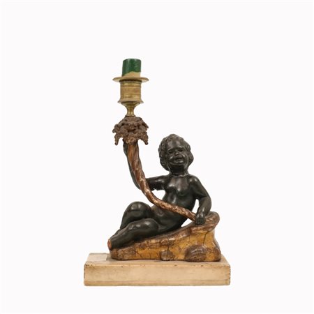  
Coppia di candelieri con putti . Periodo Neoclassico                         fine XVIII , inizi XIX secolo
 cm 25x17,5x9