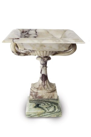  
VASCA XIX sec. ROMA  
marmo  cm 43,5x36x36