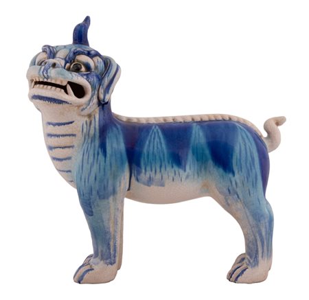  
Cane di Pho in porcellana bianca e blu fine XIX - inizi XX secolo
 cm 47x47x15