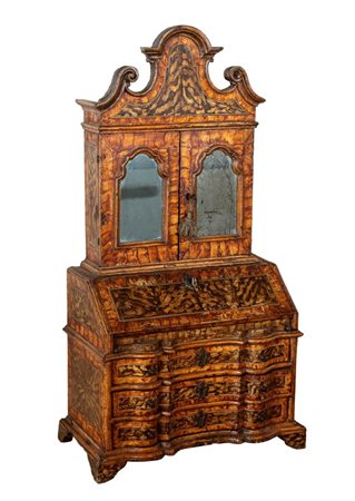  
Trumeau in miniatura da presentazione, Luigi XV Italia settentrionale, XVIII secolo
 Altezza x larghezza x profondità: 101 x 53 x 28 cm.