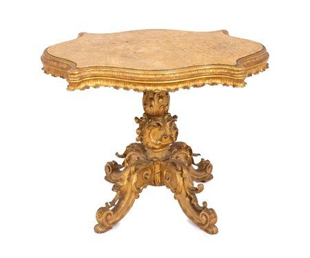  
Tavolo Luigi XVI italiano da centro Roma, XVIII secolo 
 Altezza x larghezza x profondità: 83 x 110 x 75 cm