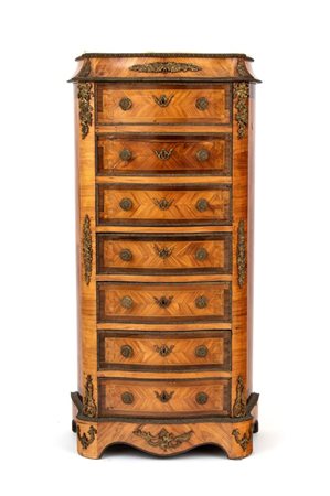  
Secretaire francese in stile Luigi XV XIX secolo
 Altezza x larghezza x profondità: 125 x 62 x 35 cm