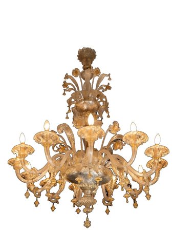  
Lampadario in vetro di Murano XX secolo
 Altezza x diametro: 150 x 120 cm.