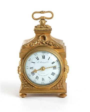 L. LEROY  
Marescialla francese in bronzo dorato XIX secolo
 Altezza x larghezza x profondità: 20 x 10 x 10 cm.