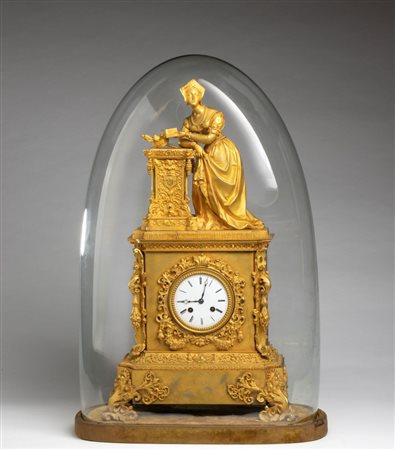  
Orologio da appoggio Carlo X francese in bronzo dorato  XIX secolo
 Altezza x larghezza x profondità: 64 x 41 x 20 cm