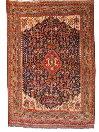  
Tappeto Kashkai (Qashqai) Kashkuli, Iran XIX secolo
 Altezza x larghezza: 190 x 130 cm.
