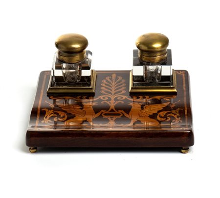  
Calamaio francese, Carlo X XIX secolo
 Altezza x larghezza x profondità: 11 x 22 x 20 cm.