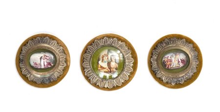  
Set di tre miniature italiane in argento XIX secolo
 Diametro: 10 cm.