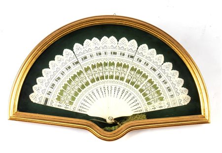  
Ventaglio Europa, prob. Francia,  fine XIX secolo
 Peso: 1250 gr