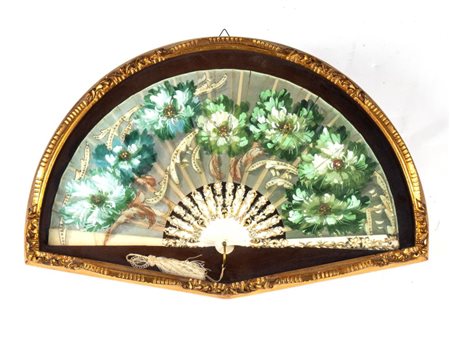  
Ventaglio Italia o Francia,  fine XIX secolo
 Peso: 1640 gr