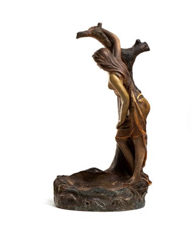 
Scultura Art Nouveau francese in terracotta Inizio XX secolo
 Altezza: 46 cm.