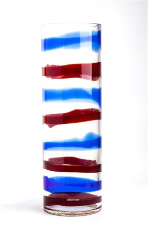 VENINI  
Collezione Anelli: vaso in vetro soffiato tricolore  
 Altezza x diametro: 55 x 18 cm.
