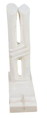 Yoshin Ogata (Giappone, 1948) Senza titolo 1985 Scultura in marmo cm....