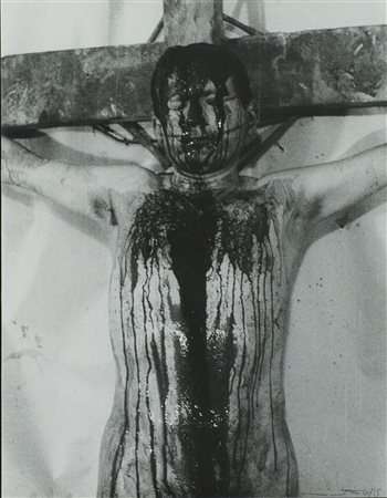 Hermann Nitsch (Vienna, 1938 - Mistelbach, 2022) Senza titolo Fotografia in...