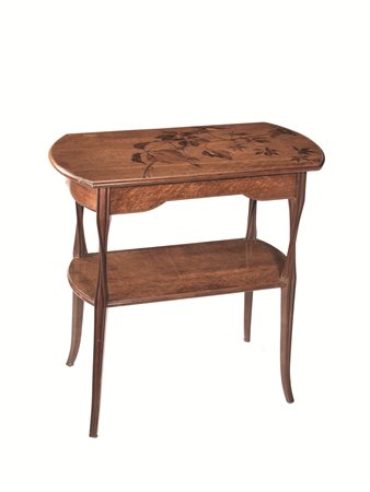 Louis Majorelle Francia, 1859-1926TAVOLO DA tè, 1910 CIRCAin legno di noce,...