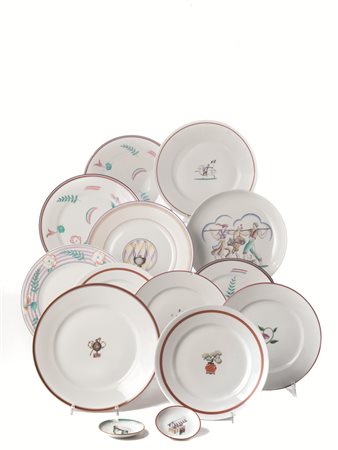 Gio Ponti(Milano 1891-1979) DODICI PIATTI E Due posacenere,...