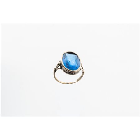 ANELLO in oro giallo 9 KT e pietra di sintesi