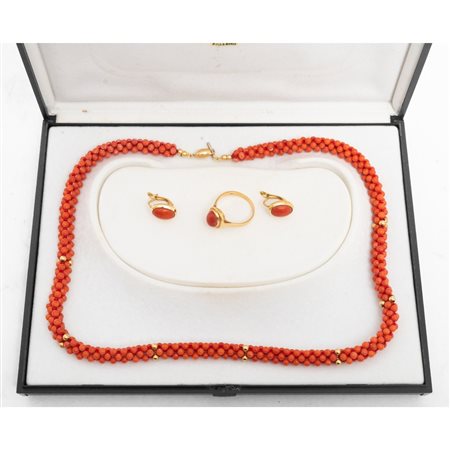 COLLANA, ORECCHINI ED ANELLO