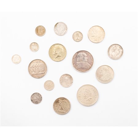 SEDICI MONETE IN ARGENTO