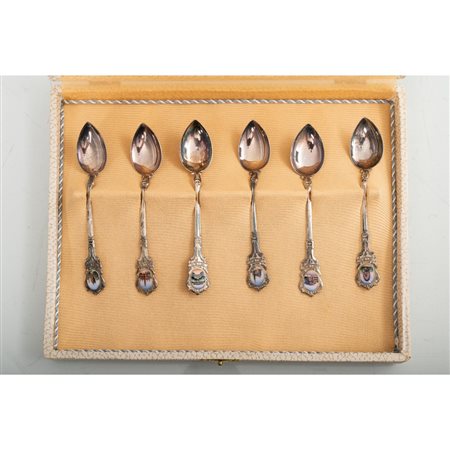 MANIFATTURA EUROPEA DEI PRIMI DEL '900, Sei cucchiaini