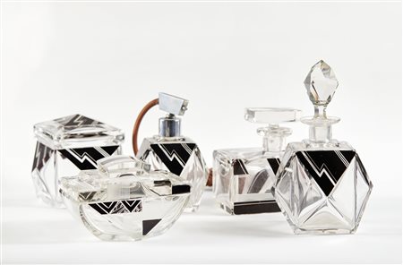 Karl Palda (Boemia , XX secolo - ) 
Set da bagno 
 Cm h 16; 7