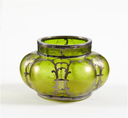 Loetz (Klostermühle, 1836 - ) 
Vasetto 
 Cm 7,5x12