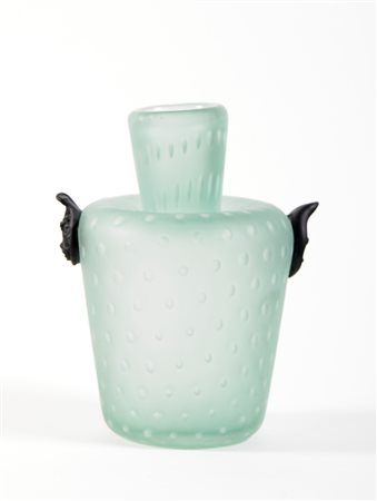 Vittorio Ferro (1932 - 2012) 
Vaso in Vetro XX sec
Vetro Soffiato Cm 15x11,5 