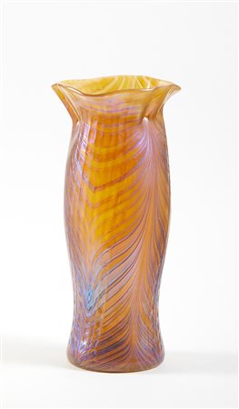 Loetz (Klostermühle, 1836 - ) 
Vaso in Vetro Loetz XX sec
 Cm 23,5x10,5
