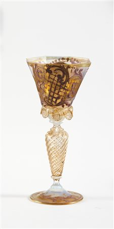  
Tipetto in vetro di Murano 
 Cm h 20,5