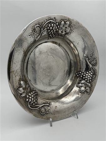  
Piatto in argento 800 
 Cm 30